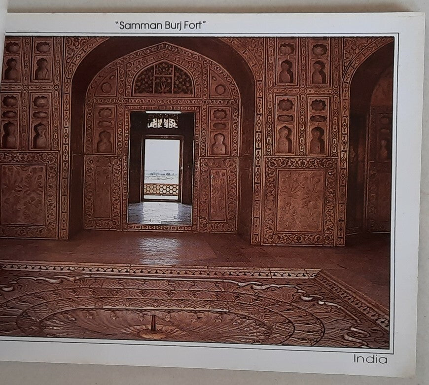 India Agra and Fatehpur Sikri booklet of 12 postcards 