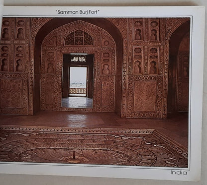 India Agra and Fatehpur Sikri booklet of 12 postcards 