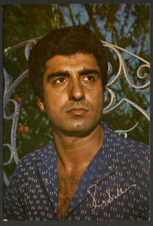 India Bollywood vintage postcard with facsimile signature RAJ BABBAR ELAR 217