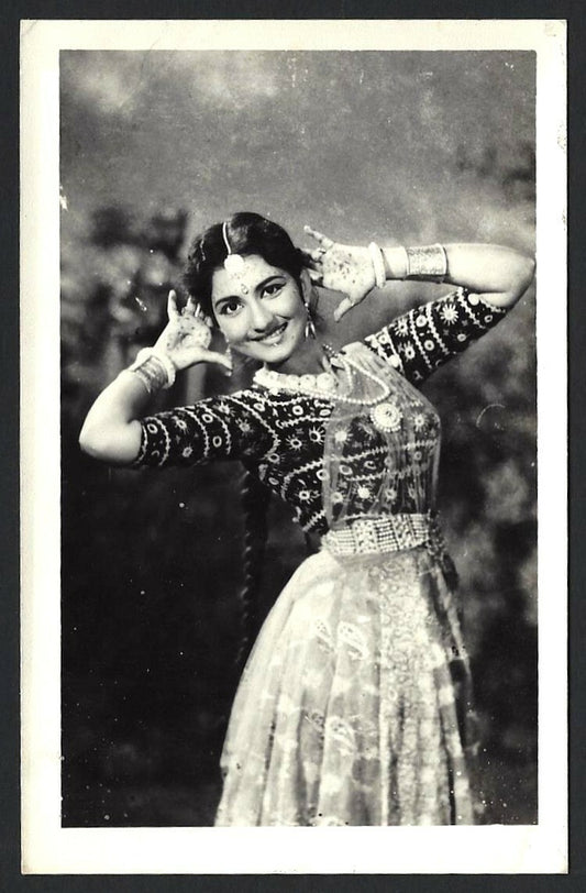 India Bollywood 1950s plain back postcard – Tabussam