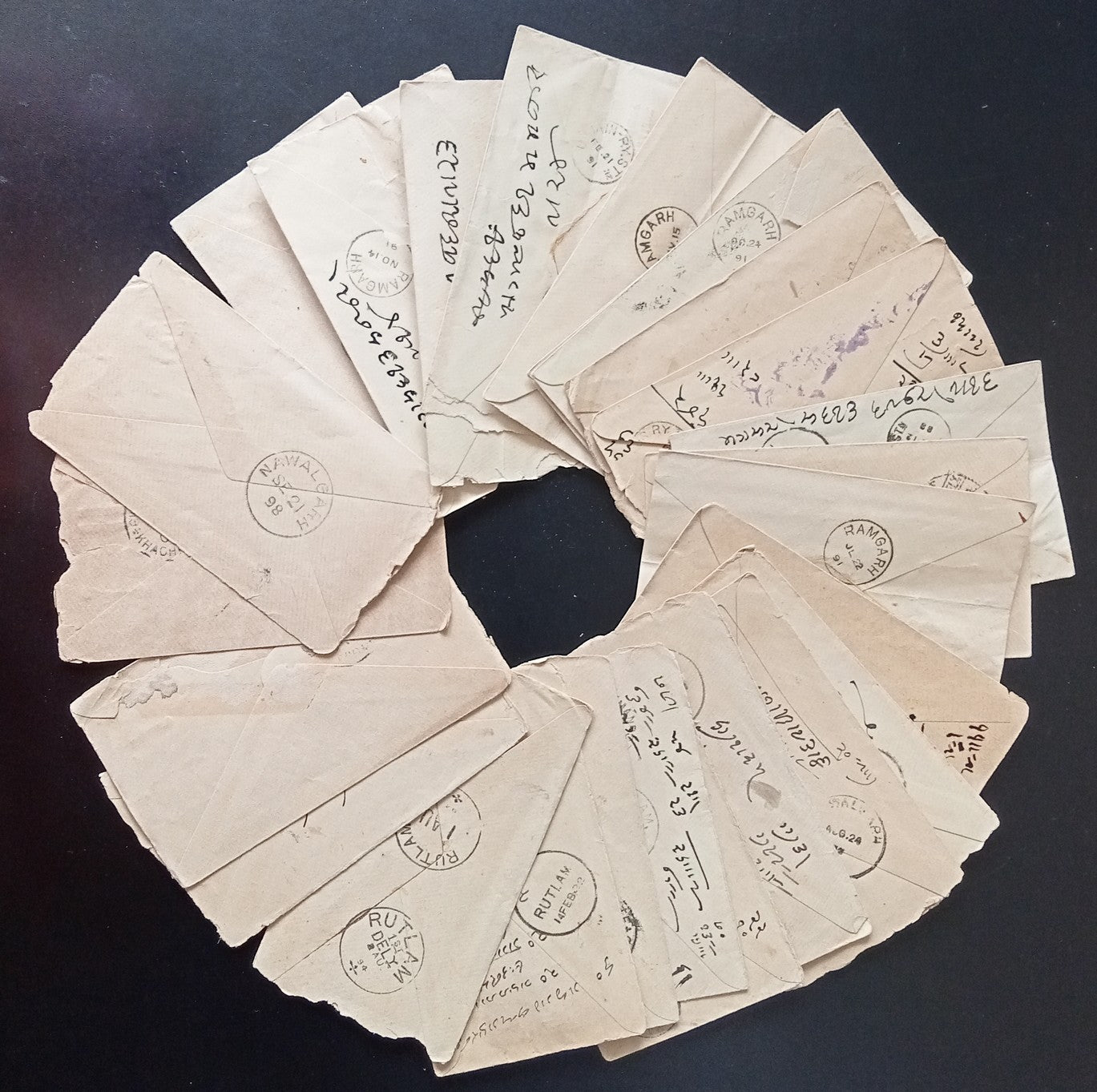 India Gwalior State postal stationery / postal history accumulation (100 items)