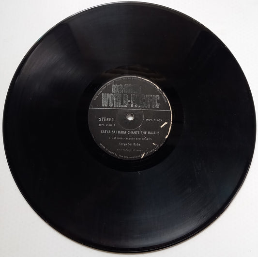 India World Pacific 33rpm Satya Sai Baba Chants the Bhajans